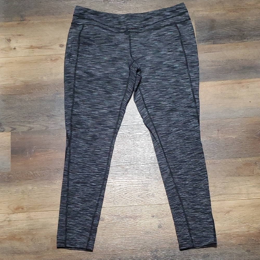 Lucy Black And Grey Leggings Sleek and Versatile